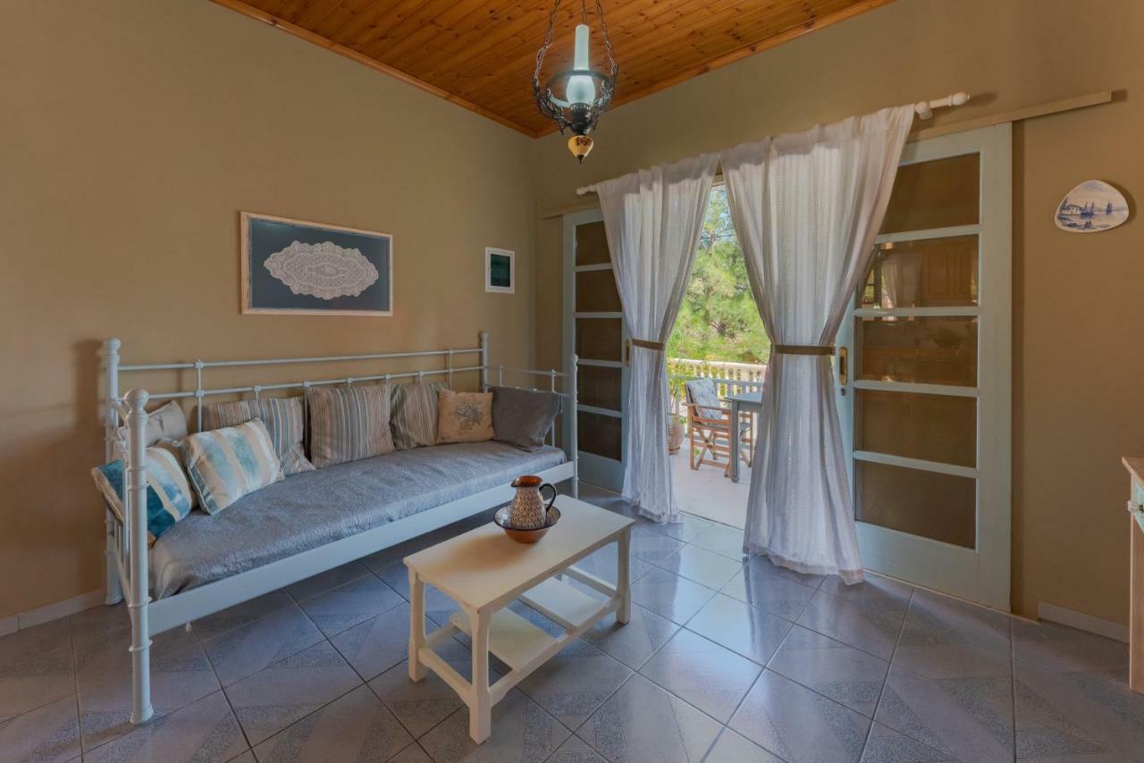 Mihaila Bungalows Spartia  Luaran gambar