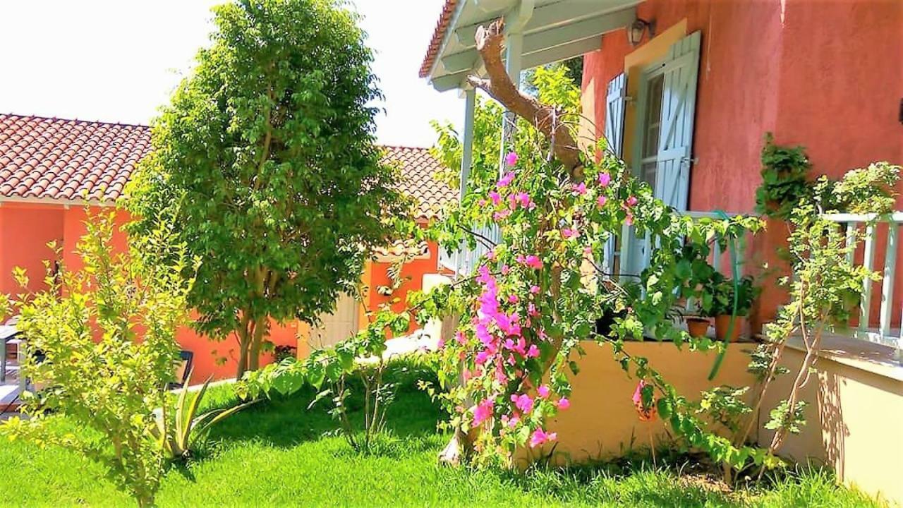 Mihaila Bungalows Spartia  Luaran gambar