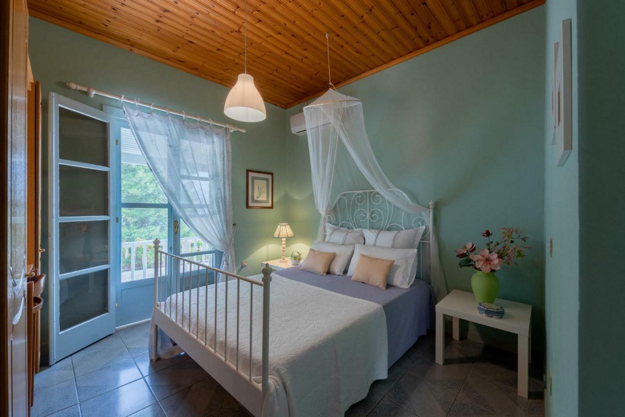Mihaila Bungalows Spartia  Luaran gambar